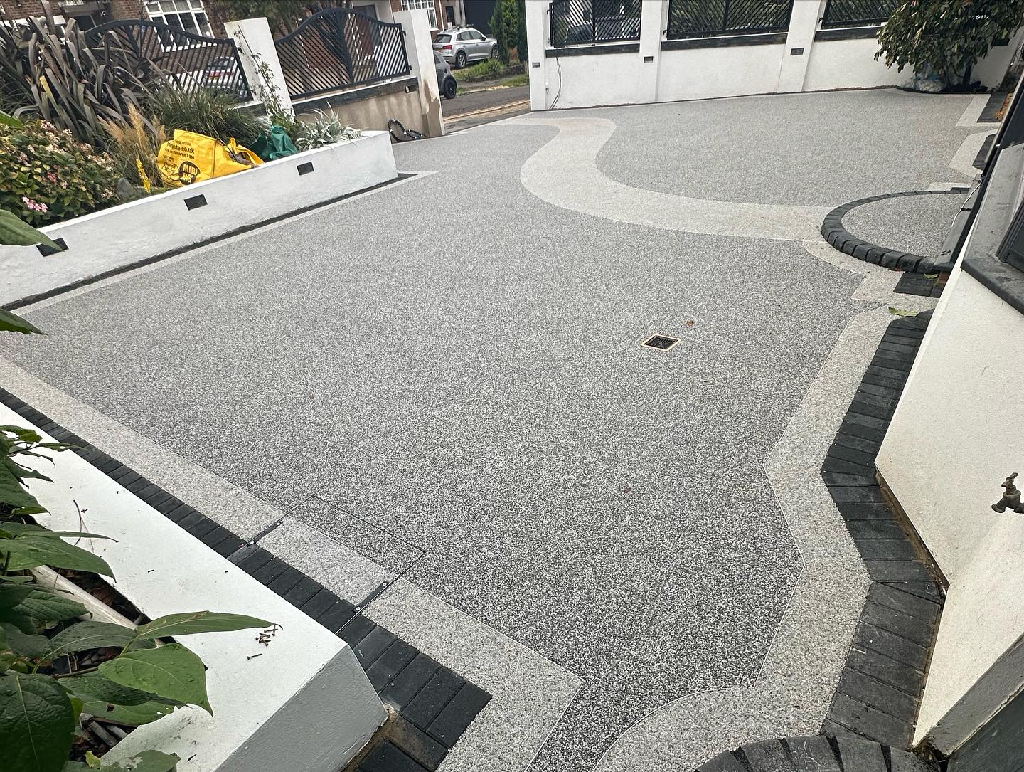 Resin driveway with border Bournemouth